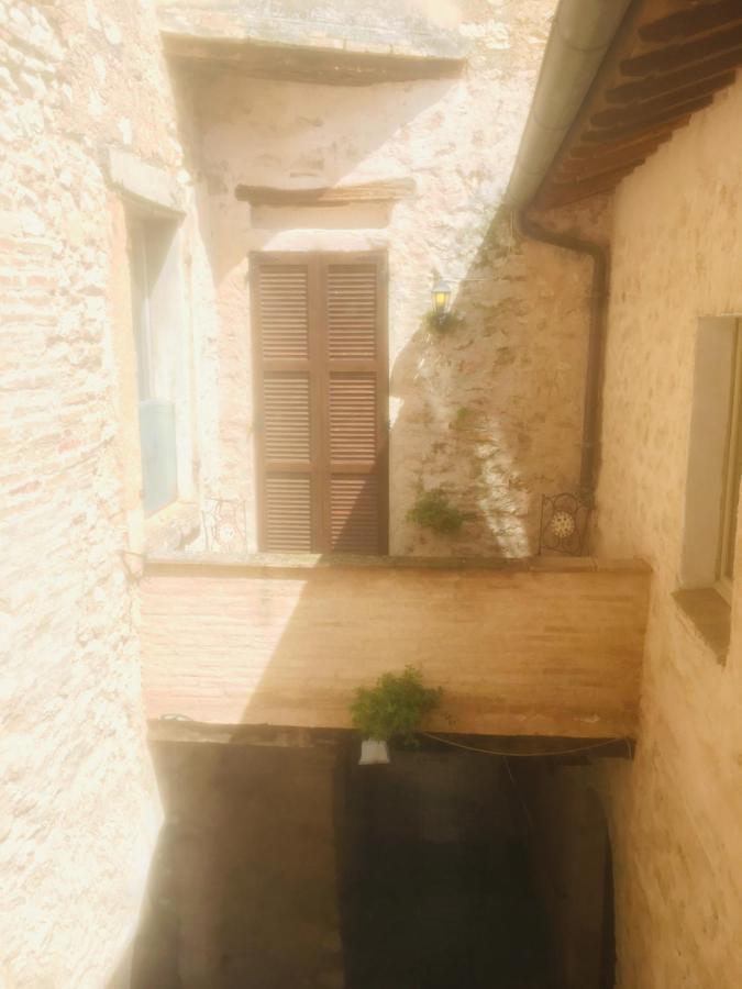 Camere Della Vecchia Posta Trevi Exterior photo